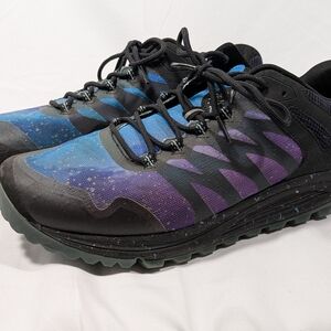 Men's Black and Purple Athletic Shoes